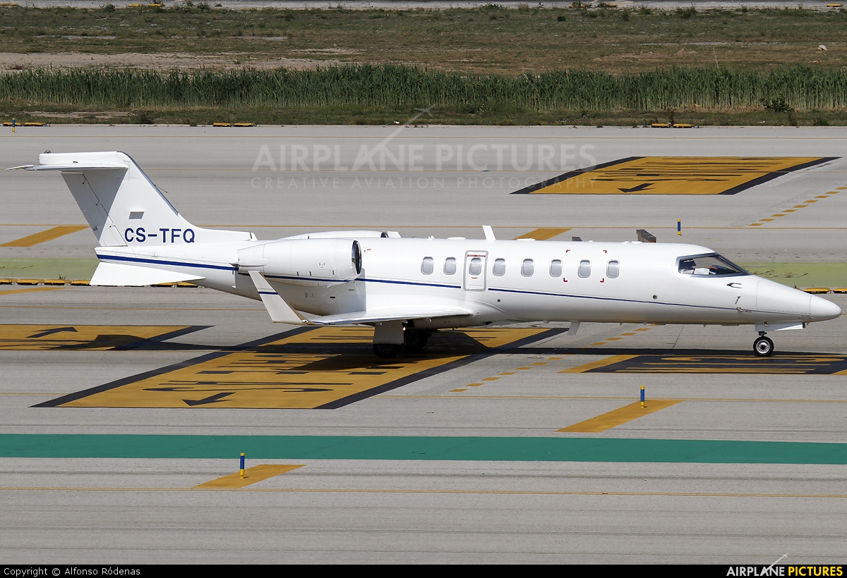 Omni Aviaçao e Tecnologia CS-TFQ aircraft at Barcelona - El Prat