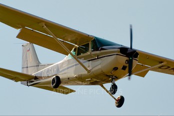 OK-GKH - Private Cessna 172 Skyhawk (all models except RG)