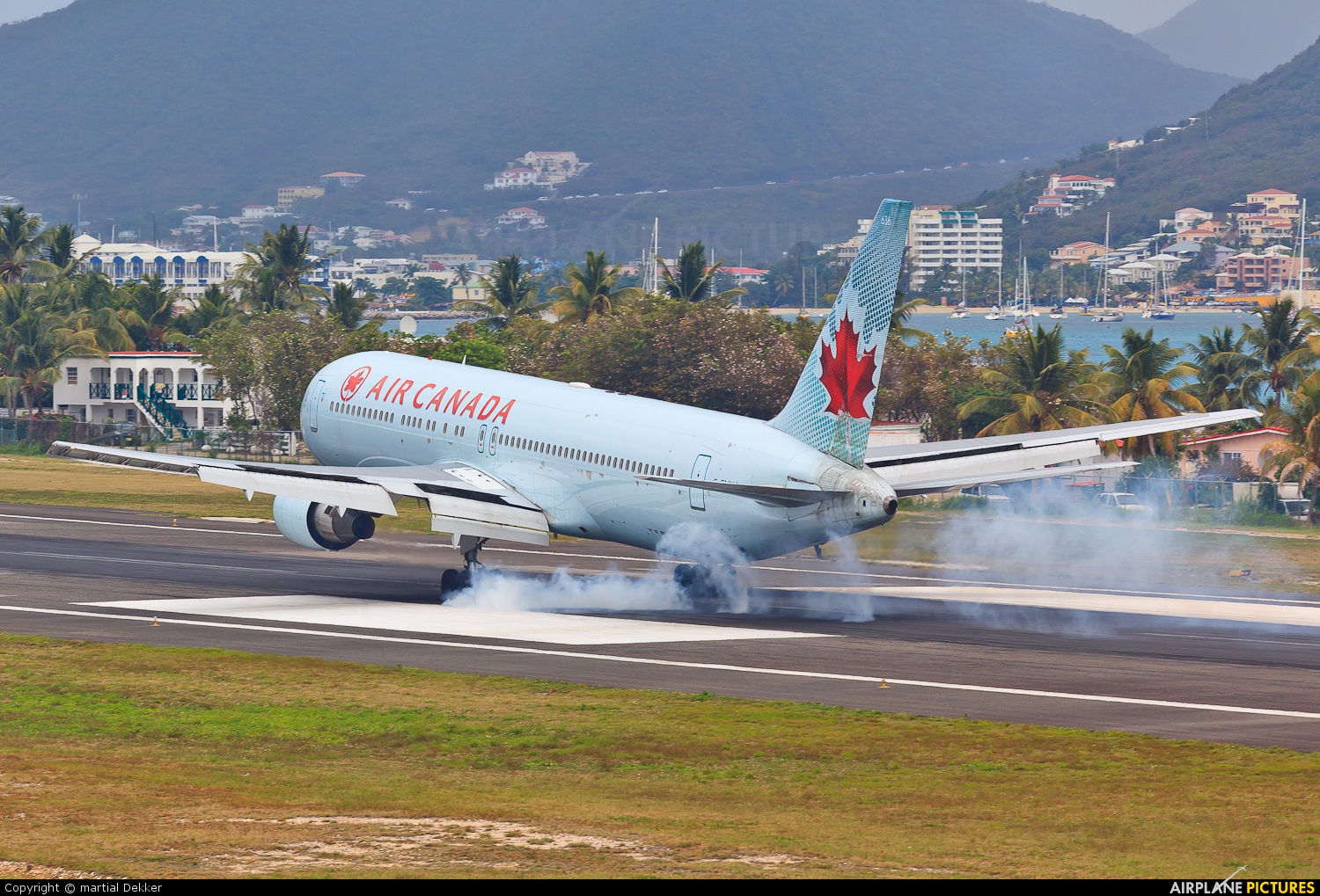 Air Canada C-FMXC aircraft at Sint Maarten - Princess Juliana Intl