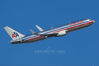 N345AN - American Airlines Boeing 767-300ER