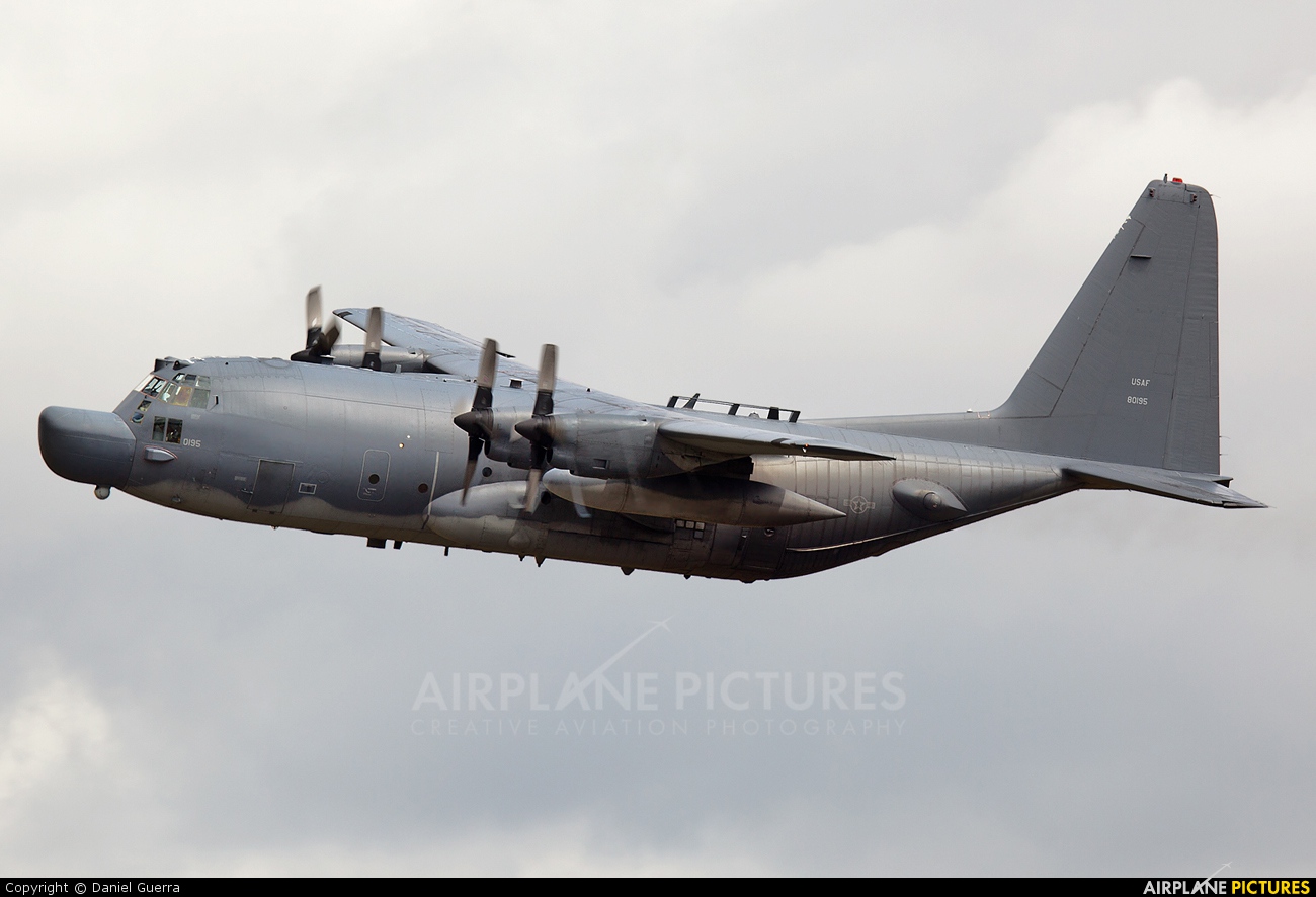 USA - Air Force 88-0195 aircraft at Fairford