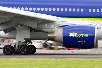 EC-KYC - Air Comet Airbus A330-200