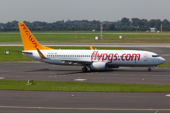 TC-AAT - Pegasus Boeing 737-800