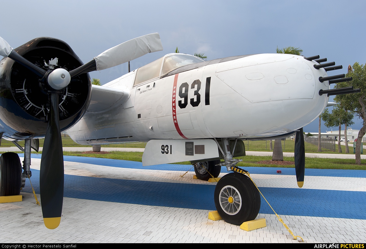 Cuba - Air force 931 aircraft at Kendall-Tamiami Executive