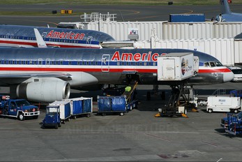 N691AA - American Airlines Boeing 757-200