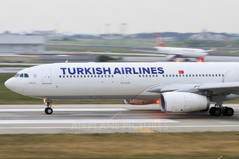 TC-JNM - Turkish Airlines Airbus A330-300