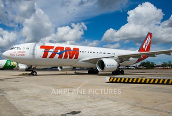 PT-MVU - TAM Airbus A330-200