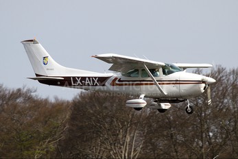 LX-AIX - Private Cessna 182 Skylane (all models except RG)
