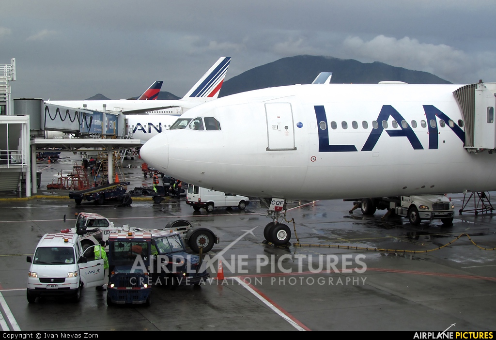 LAN Airlines CC-CQF aircraft at Santiago de Chile - Arturo Merino Benítez Intl