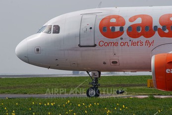 G-EZIL - easyJet Airbus A319