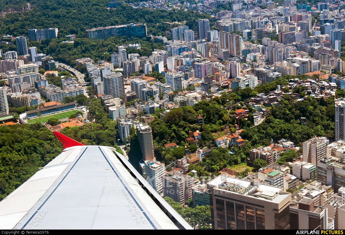 TAM PR-MAO aircraft at Rio de Janeiro - Santos Dumont