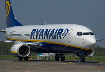 EI-EKG - Ryanair Boeing 737-800