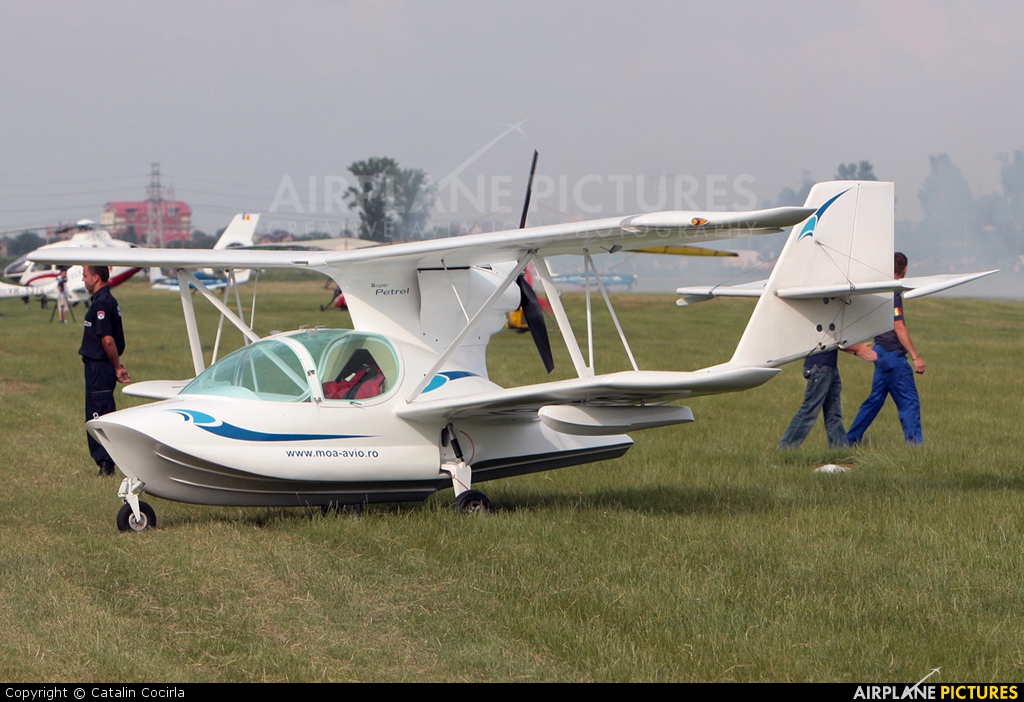 Private YR-5264 aircraft at Bucharest - Clinceni
