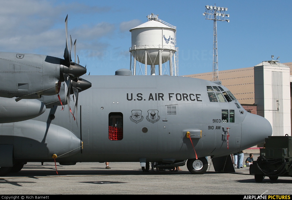 USA - Air Force 89-9103 aircraft at Westover ARB / Metropolitan