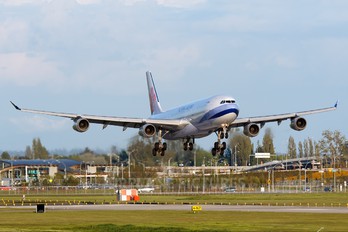 B-18801 - China Airlines Airbus A340-300