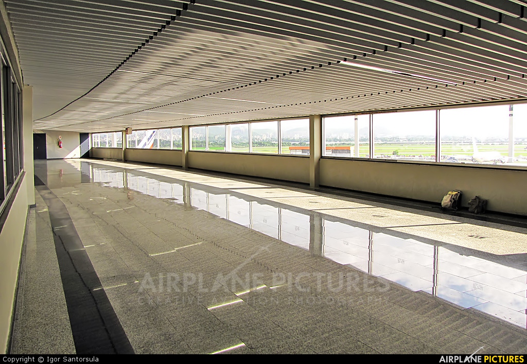 - Airport Overview - aircraft at Rio de Janeiro/Galeão Intl - Antonio Carlos Jobim