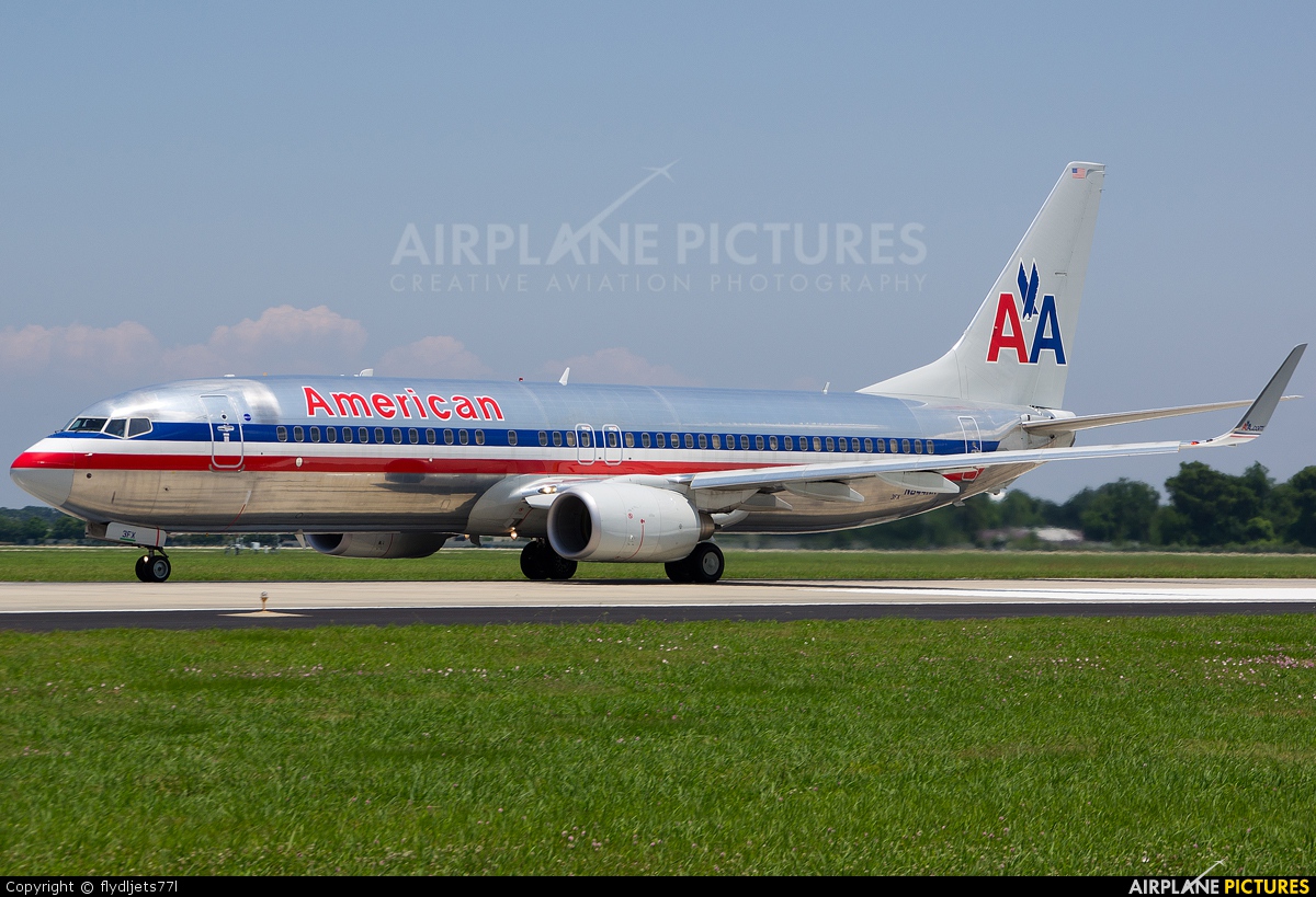 American Airlines N844NN aircraft at New Orleans - Louis Armstrong Intl