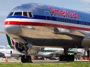 N342AN - American Airlines Boeing 767-300ER