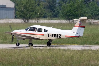 I-FRIZ - Private Piper PA-28 Cherokee