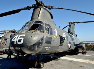 150954 - USA - Navy Boeing HH-46D Sea Knight