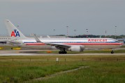 American Airlines N399AN image