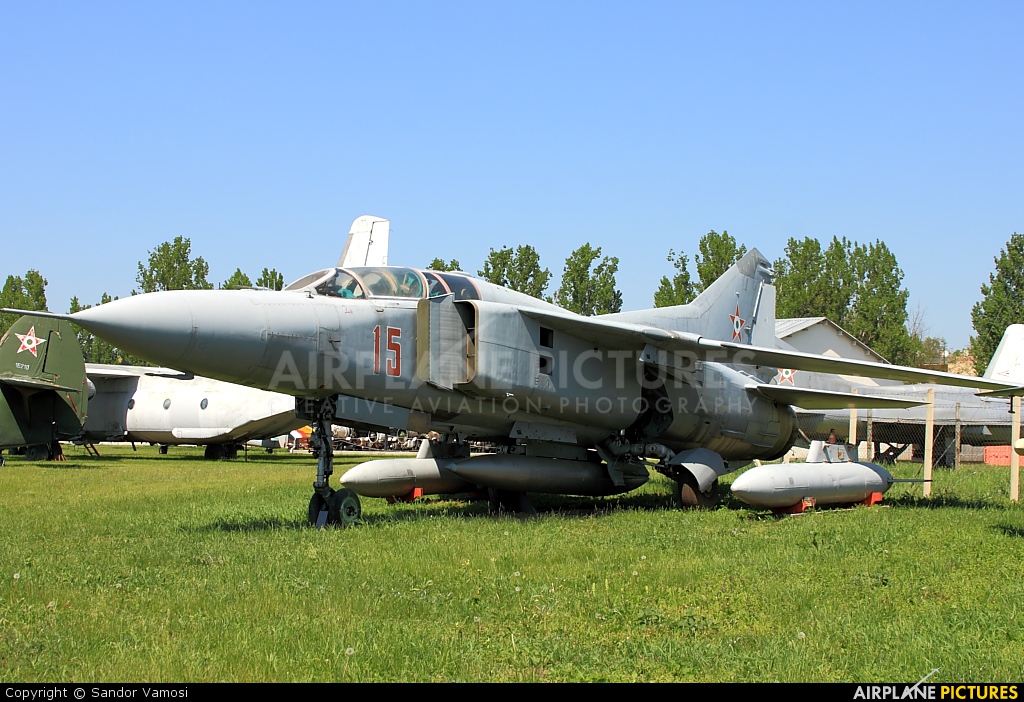 Hungary - Air Force 15 aircraft at Szolnok