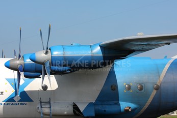 UK-11418 - Avialeasing Antonov An-12 (all models)