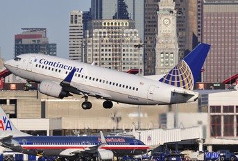 N16646 - Continental Airlines Boeing 737-500