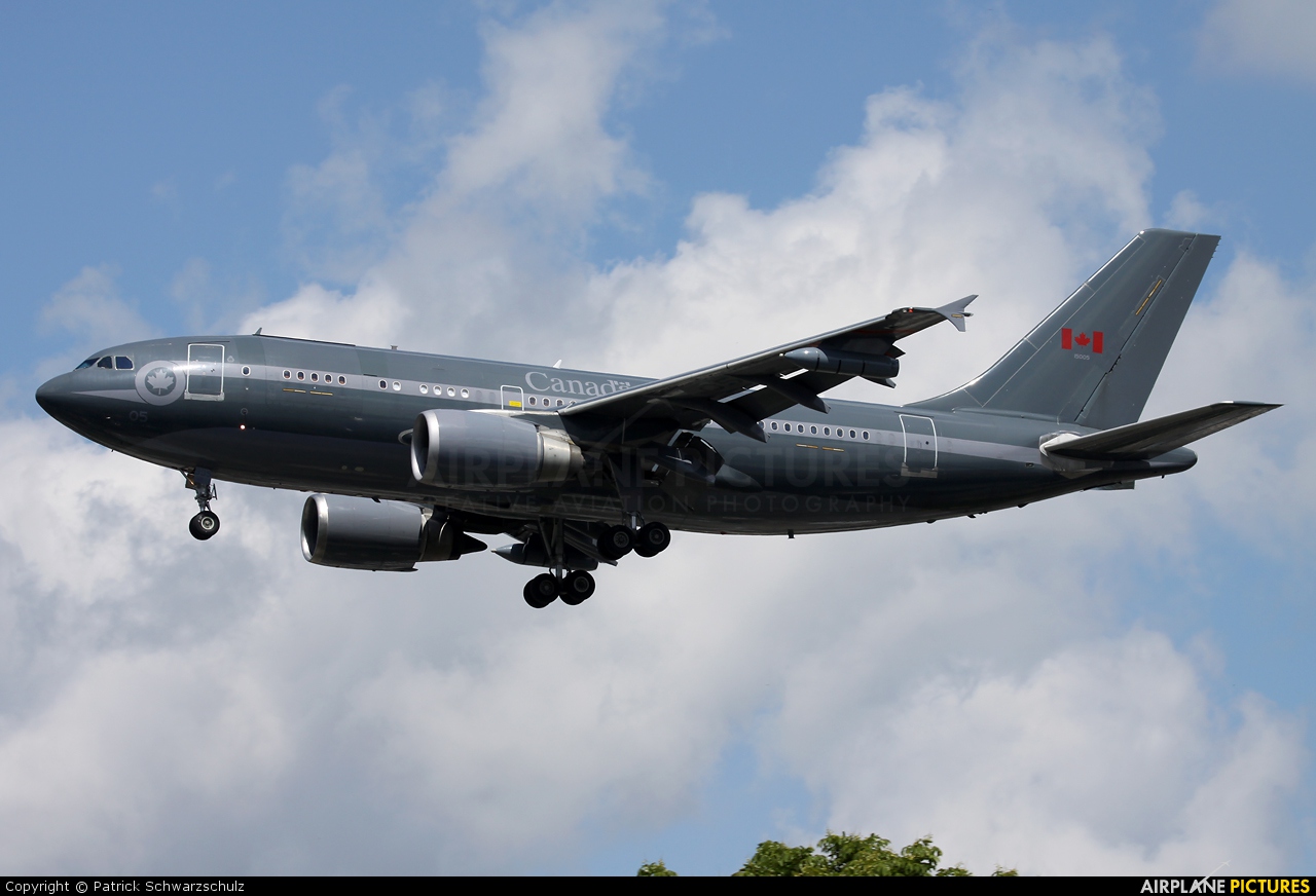 Canada - Air Force 15005 aircraft at Berlin - Tegel