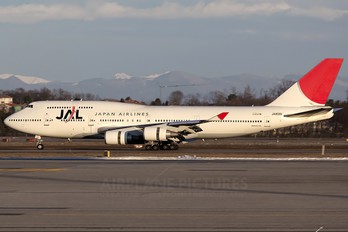 JA8081 - JAL - Japan Airlines Boeing 747-400