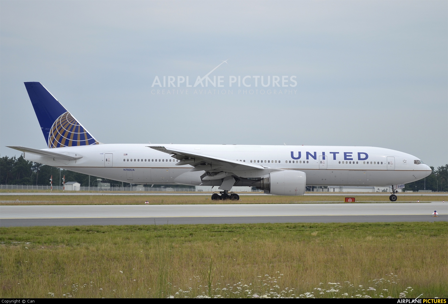 United Airlines N780UA aircraft at Frankfurt