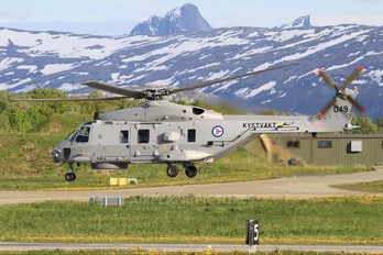 049 - Norway - Coast Guard NH Industries NH-90 TTH
