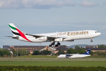 A6-ERS - Emirates Airlines Airbus A340-300