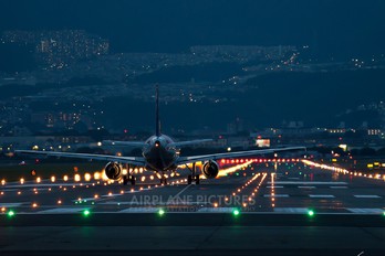 - - ANA - All Nippon Airways Airbus A320