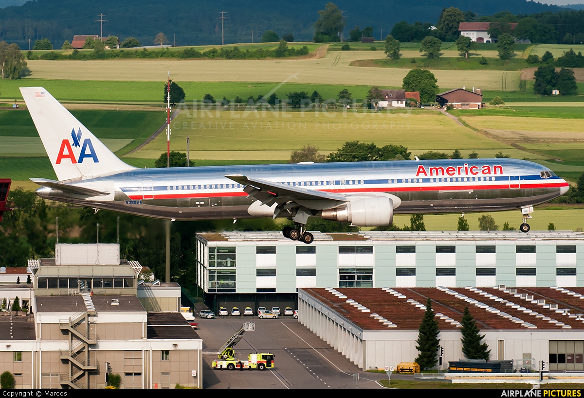 American Airlines N368AA aircraft at Zurich