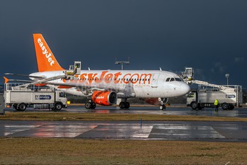 G-EZMS - easyJet Airbus A319