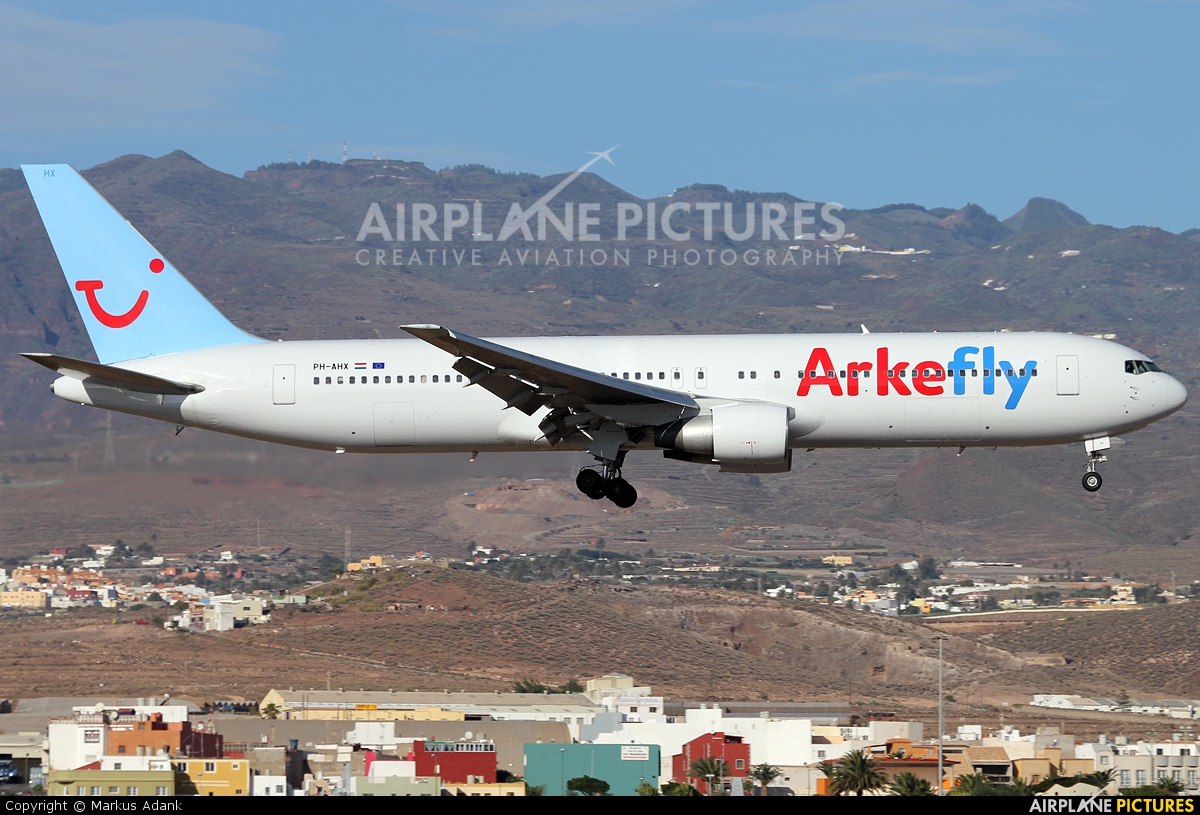 Arke/Arkefly PH-AHX aircraft at Las Palmas de Gran Canaria