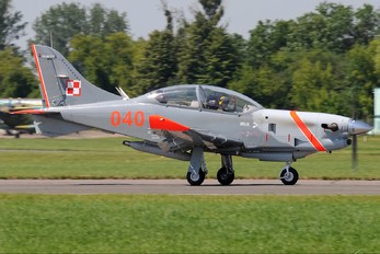 040 - Poland - Air Force "Orlik Acrobatic Group" PZL 130 Orlik TC-1 / 2