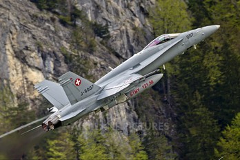 J-5007 - Switzerland - Air Force McDonnell Douglas F/A-18C Hornet