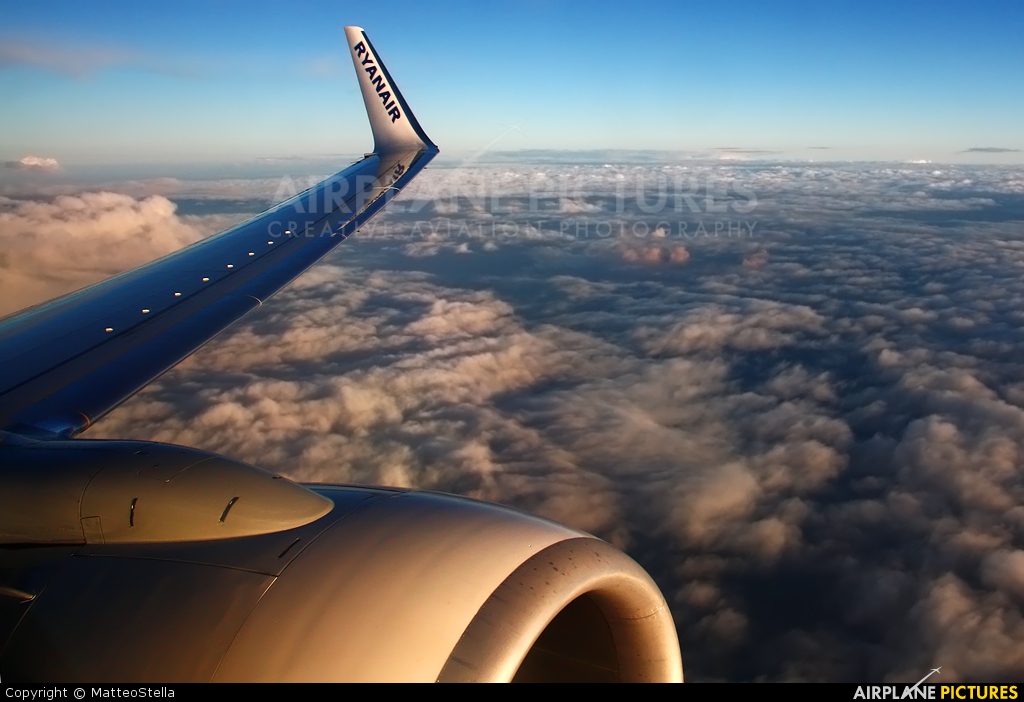 Ryanair EI-EPE aircraft at In Flight - Italy