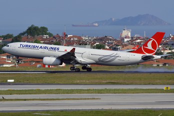 TC-JNM - Turkish Airlines Airbus A330-300