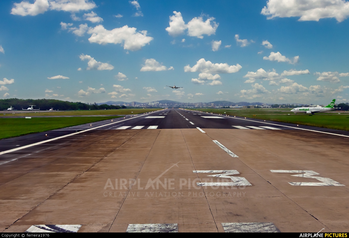 - Airport Overview - aircraft at Rio de Janeiro/Galeão Intl - Antonio Carlos Jobim