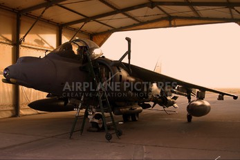ZD327 - Royal Air Force British Aerospace Harrier GR.7