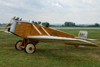 OK-GUU 25 - Private Avia BH.1