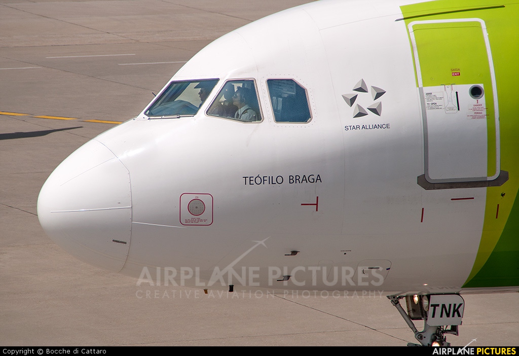 TAP Portugal CS-TNK aircraft at Zagreb