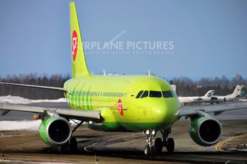 VP-BHL - S7 Airlines Airbus A319
