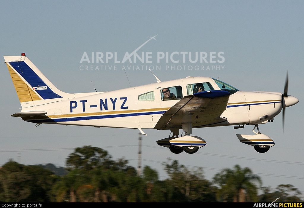 Private PT-NYZ aircraft at Santa Catarina