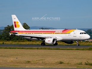 EC-HAG - Iberia Airbus A320