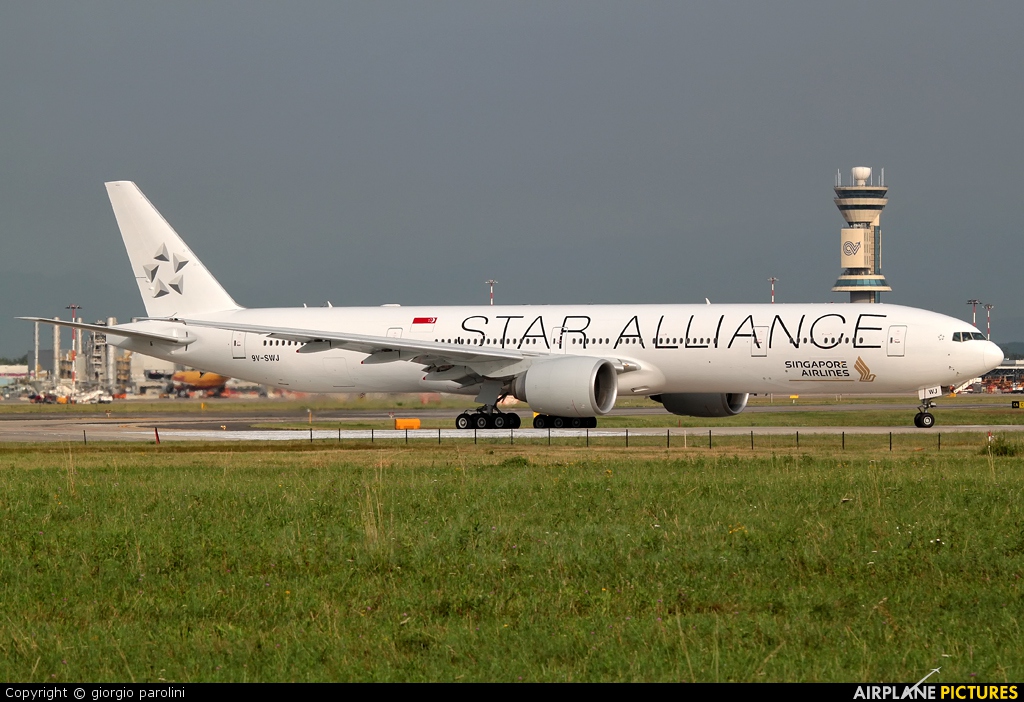 Singapore Airlines 9V-SWJ aircraft at Milan - Malpensa