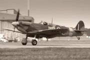 Royal Air Force "Battle of Britain Memorial Flight" AB910 image